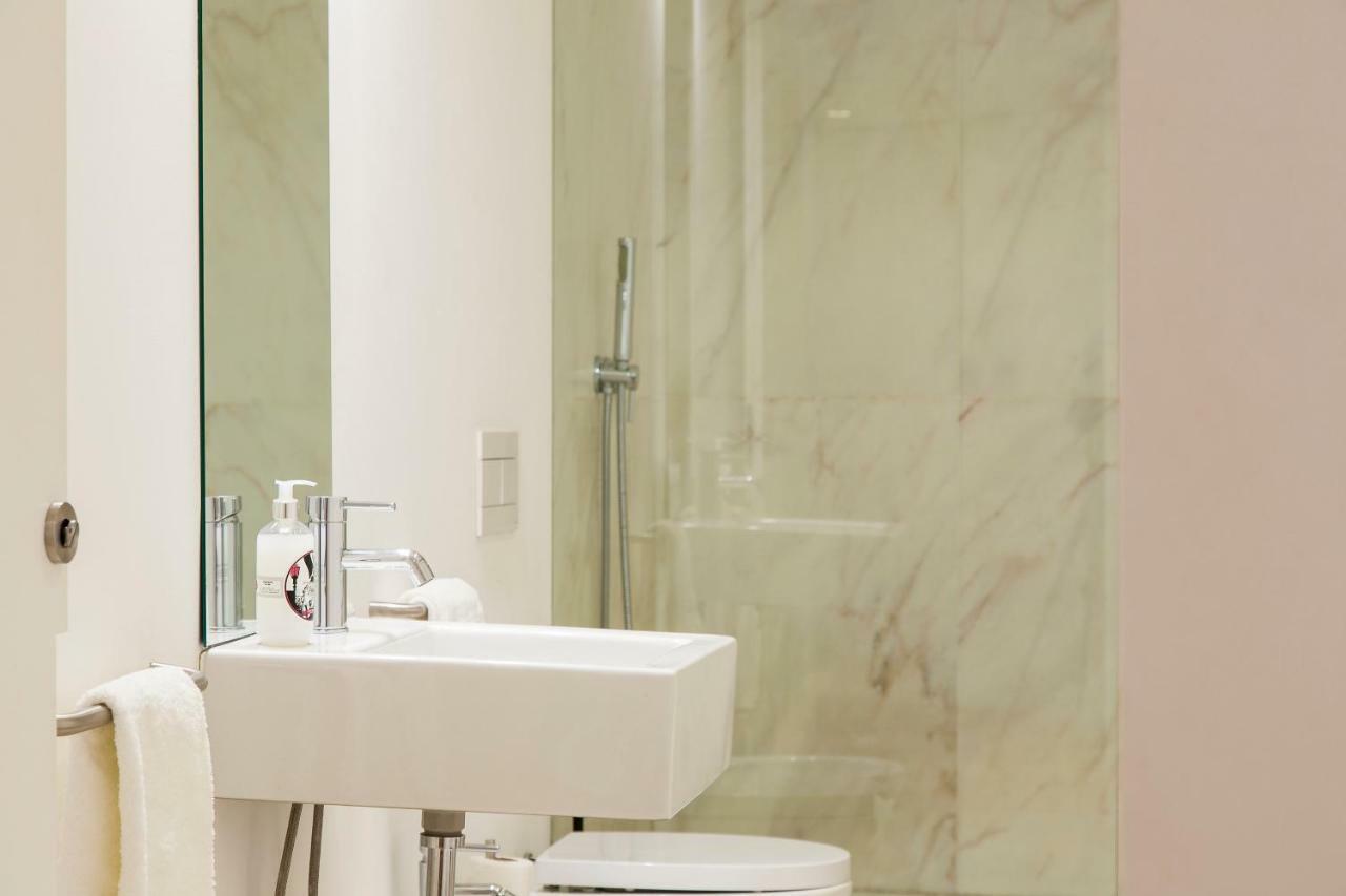 Apartment Joivy Modern Near Street Lissabon